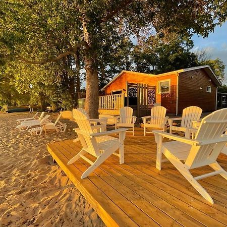 The Finch Beach Resort North Bay Exterior foto